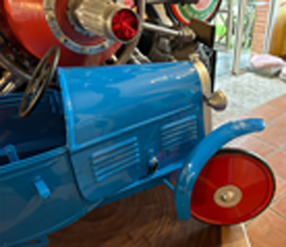 Voiture à pédale BUGATTI EUREKA réf 4195