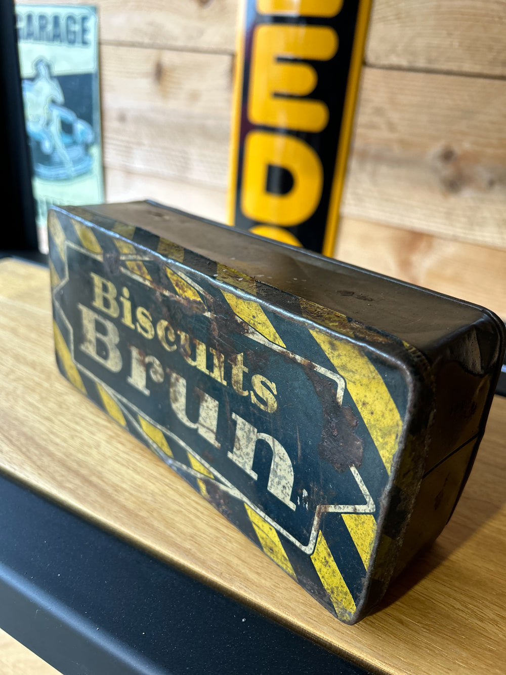 Boite métal Biscuit Brun Vintage Réf 4192