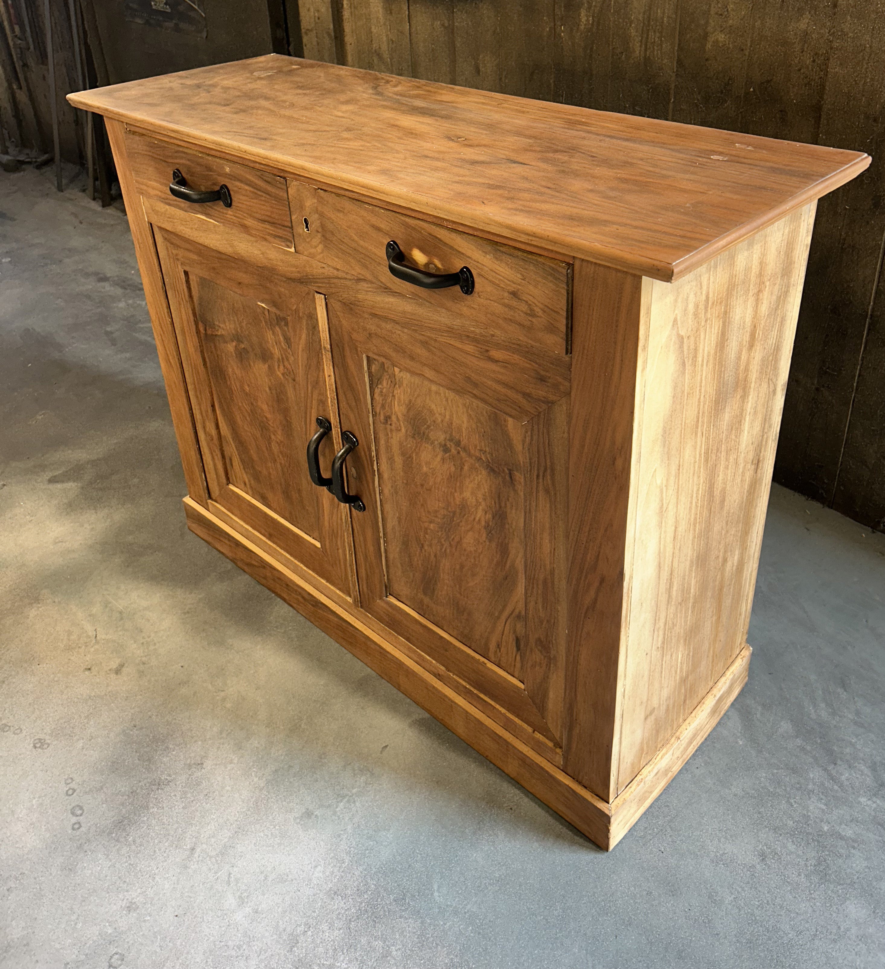 Buffet d'atelier Noyer année 40