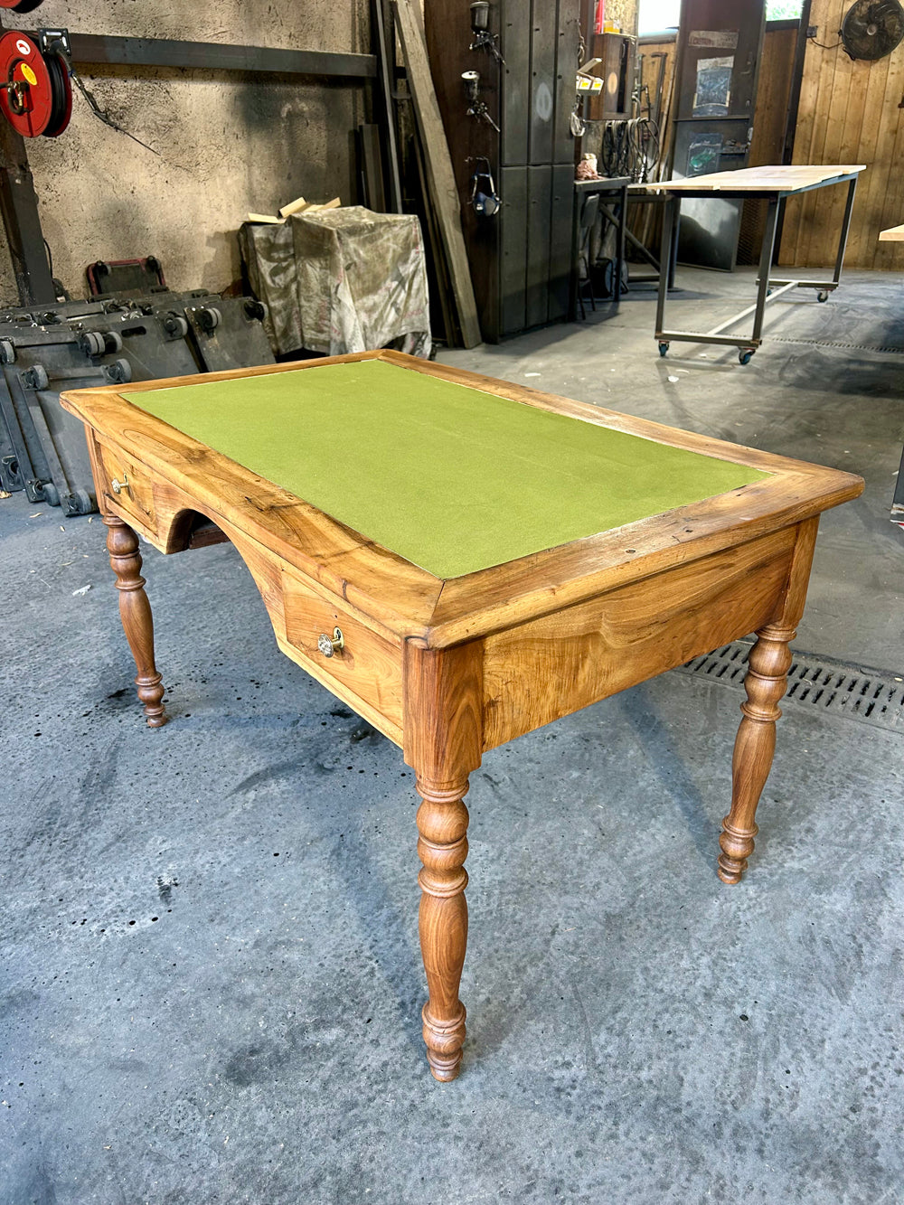 Bureau de Mercerie Noyer Massif Fin 19ème Meuble de Métier