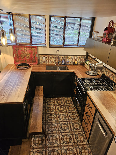 Cuisine design industriel sur mesure bois et metal RF 4653