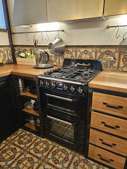 Cuisine design industriel sur mesure bois et metal RF 4653