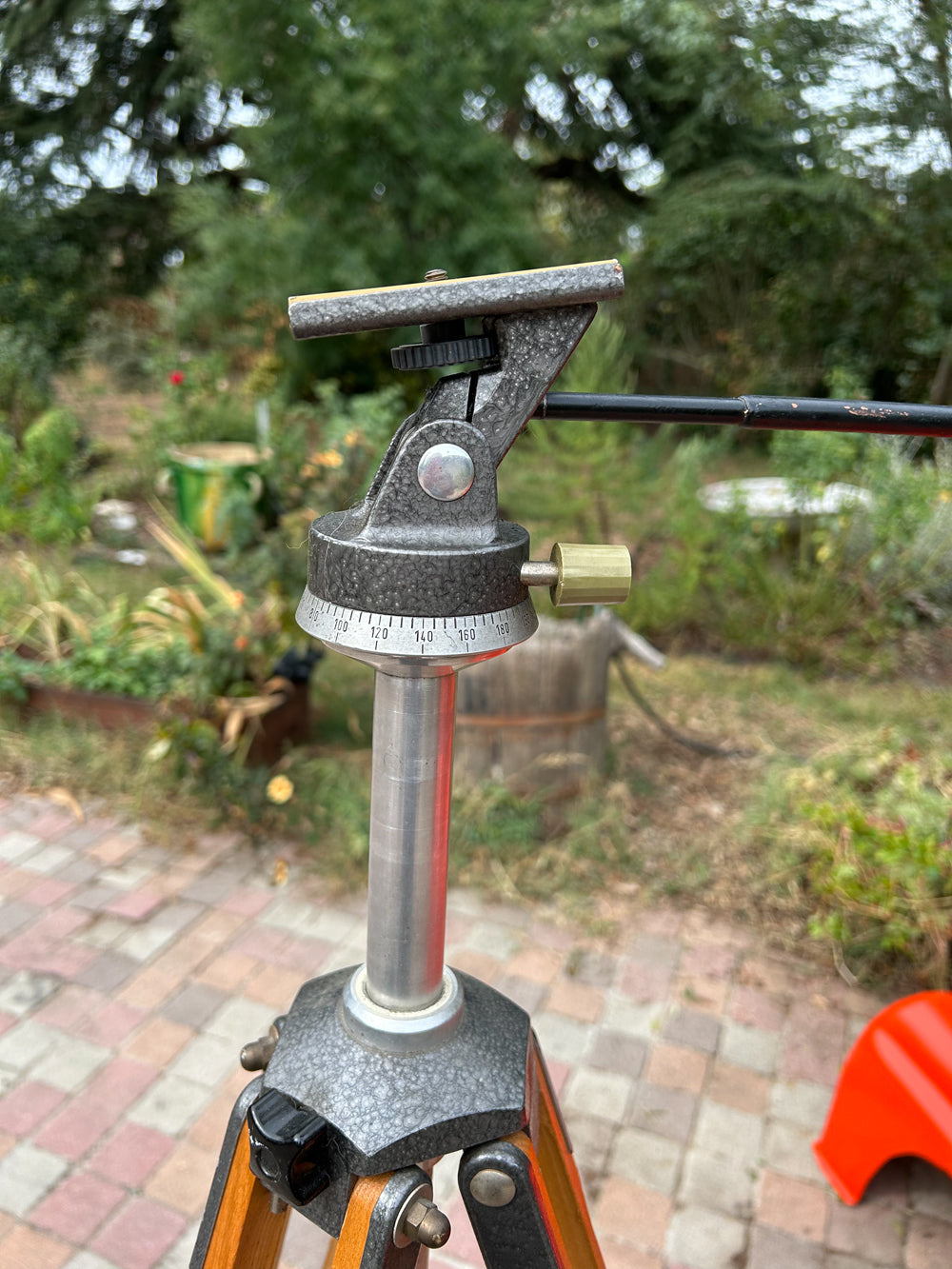 Projecteur de scène  avec trépied  Réf 4096