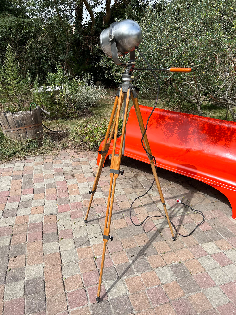 Projecteur de scène  avec trépied  Réf 4096