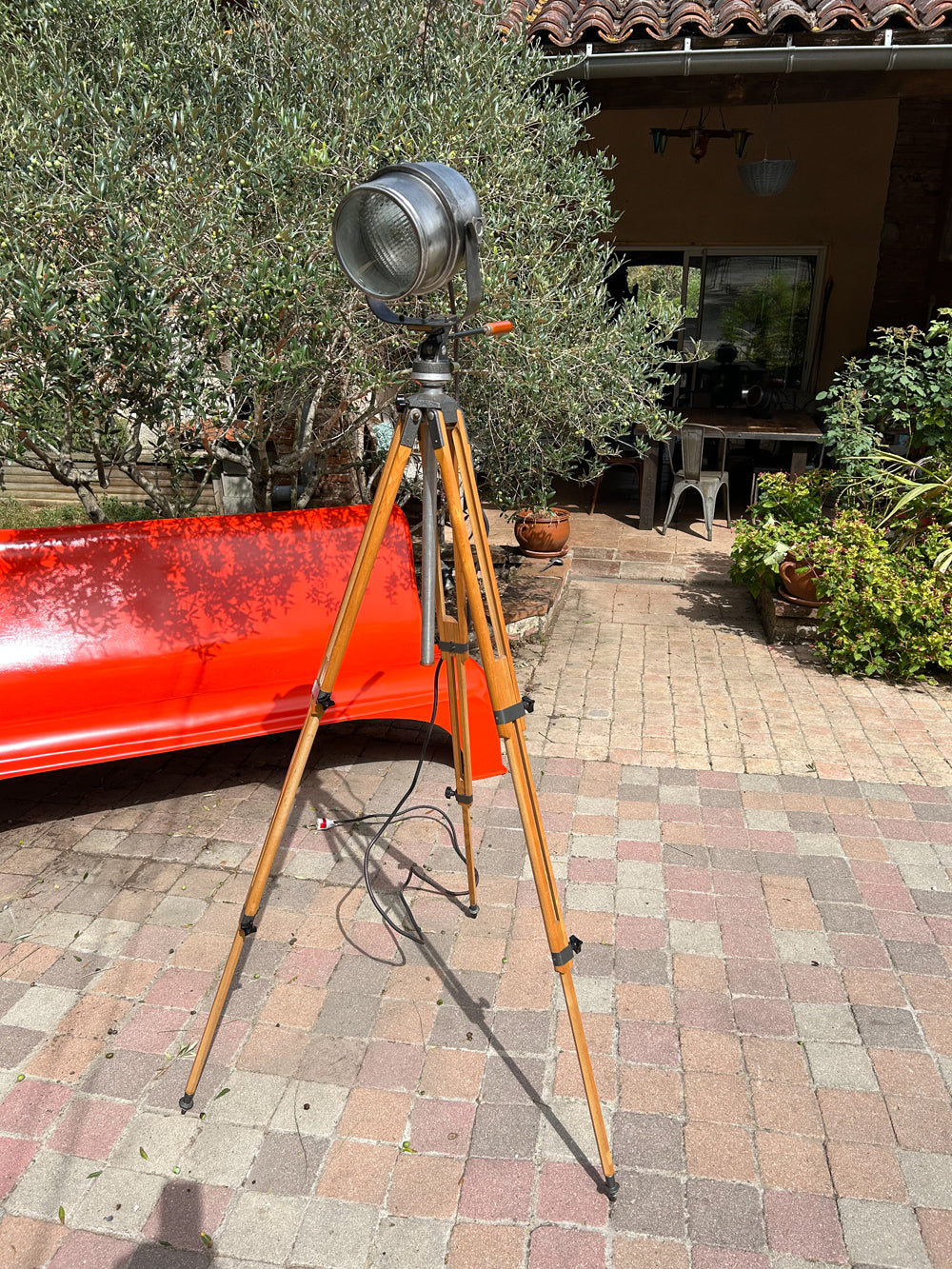 Projecteur de scène  avec trépied  Réf 4096