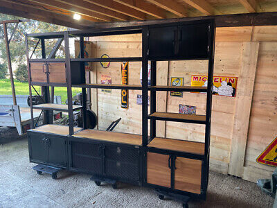 Living bibliothèque design Prix de base : 3200€ Réf 3850