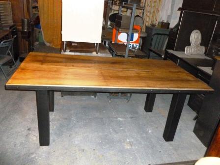 Table industrielle PRIX de base: 1190€réf 1137