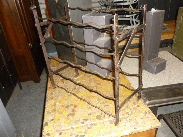 Range bouteilles petit modéle 1950