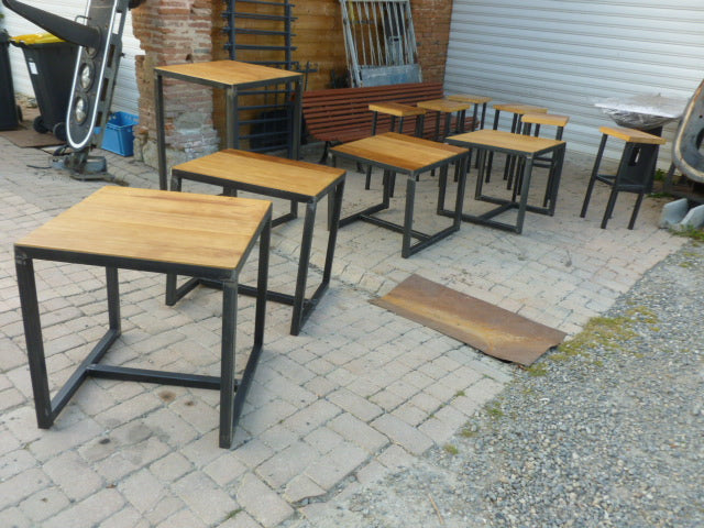 Table bistro style industriel PRIX de base :330€ réf 1659