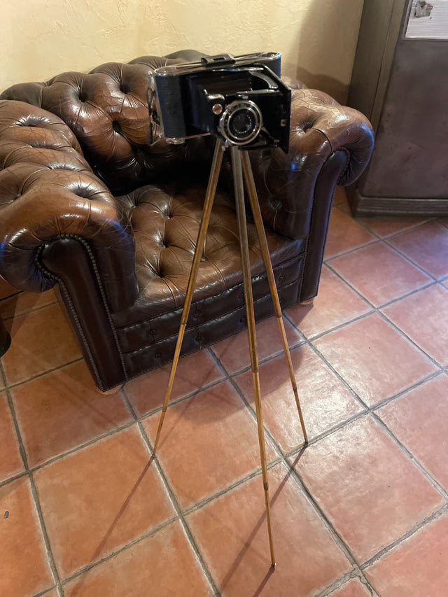 Appareil AGFA Jgestar avec trépied