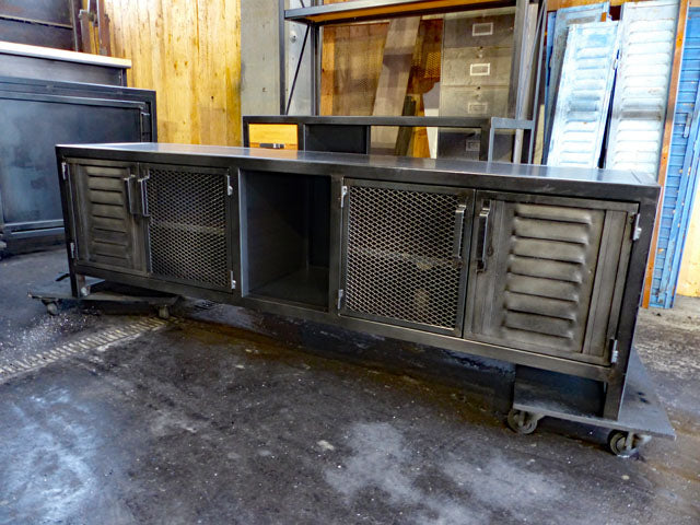 Meuble TV tout métal design industriel PRIX de base : 1290€ réf 3605