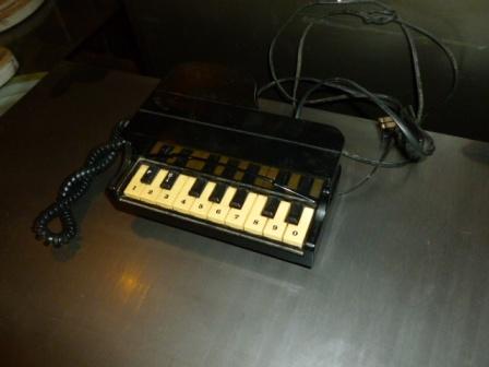 Téléphone piano 1980