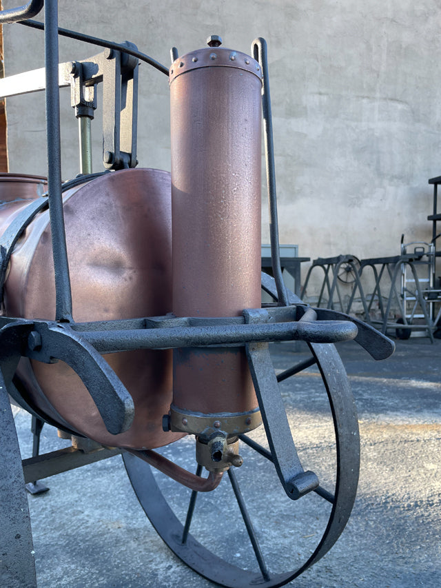 Ancienne sulfateuse tractée 1900