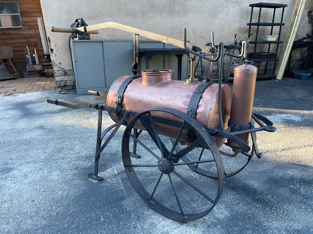 Ancienne sulfateuse tractée 1900