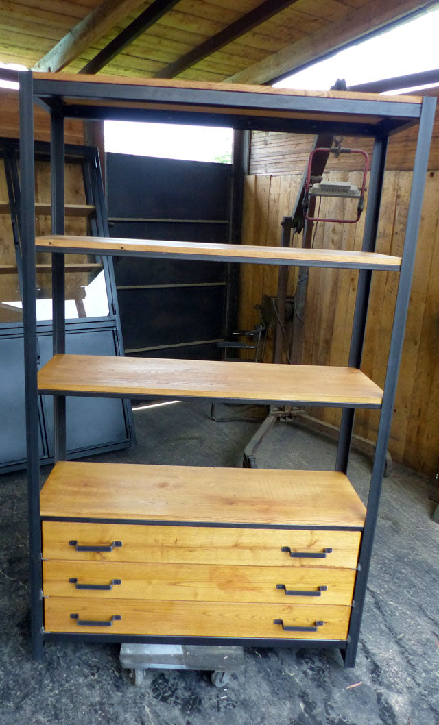 Bibliothèque industrielle grand tiroirs PRIX de base: 1300€réf 3513