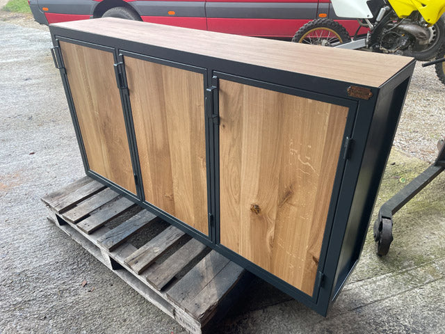 Buffet 3 portes PRIX de base : 1590€ réf 3981