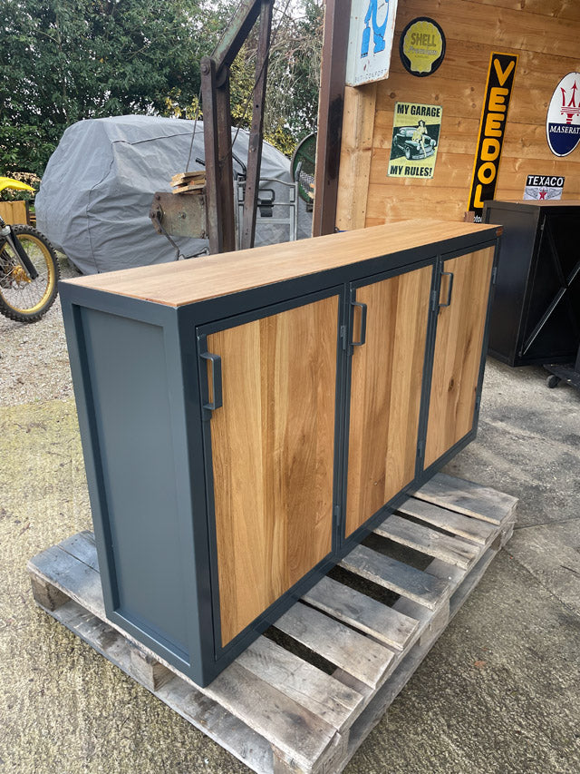 Buffet 3 portes PRIX de base : 1590€ réf 3981