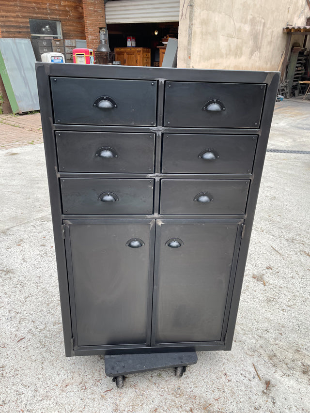 Buffet design industriel tout métal PRIX de base: 1190€   réf 3735