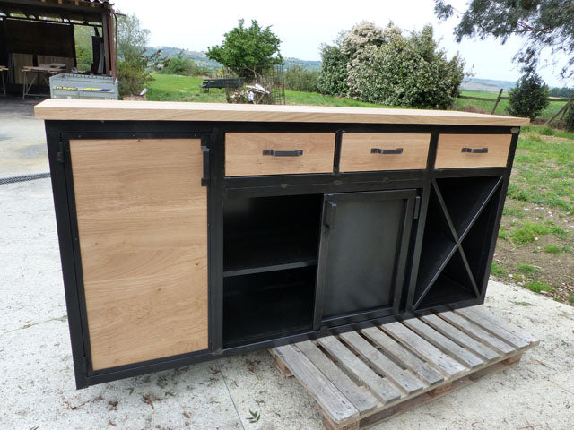 Buffet design industriel range bouteille PRIX de base : 1390€ réf 3688