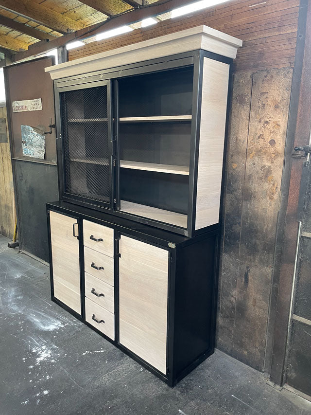Buffet industriel 2 corps chêne blanchi PRIX de base : 2600€ réf 3719