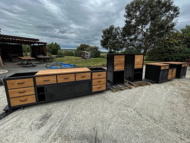 Cuisine sur mesure. PRIX de base : 9500 € Réf 3888