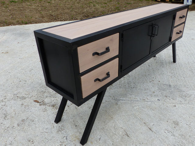 Buffet industriel pieds compas PRIX de base : 1300€ réf 3671