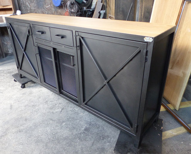 Buffet industriel porte structurées PRIX de base:1550€réf 3515