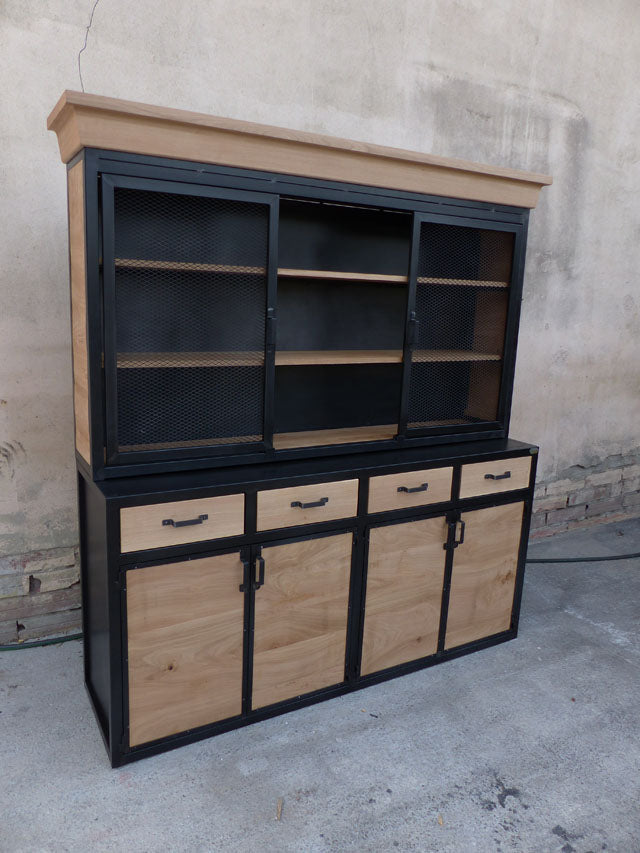 Buffet vaisselier industriel PRIX de base: 2800€ réf 3679