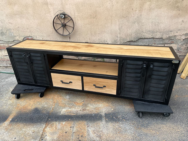 Meuble TV portes persiennes PRIX de base : 1200€ réf 3404
