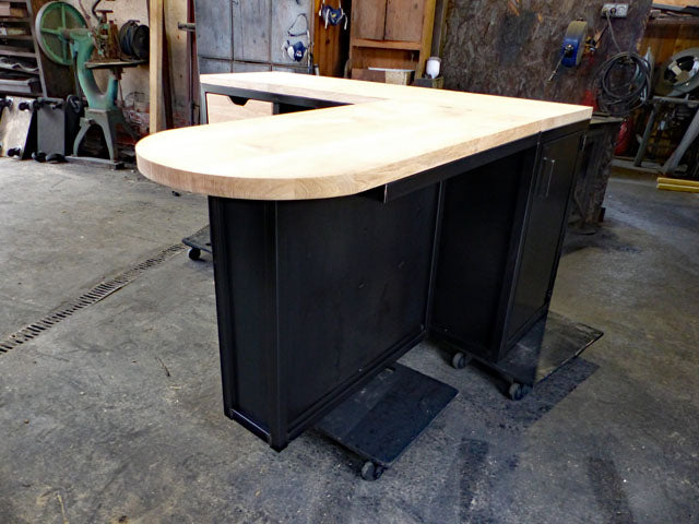 Comptoir d'angle / Banque d'accueil PRIX : 2250€ réf 3609