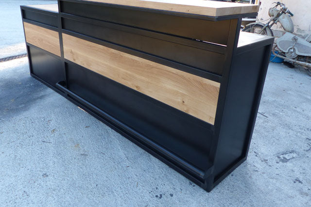 Comptoir design industriel PRIX de base: 2900€ réf 3673