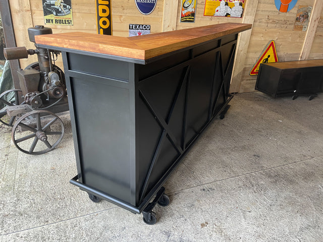 Comptoir industriel d'angle PRIX de base  2200€ réf 3833