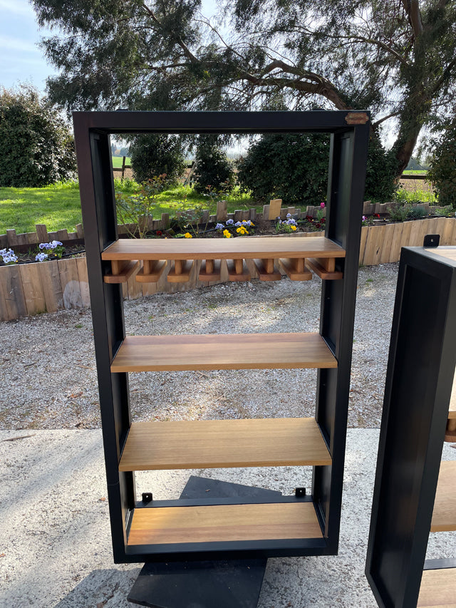 Etagére arrière de comptoir mural  PRIX de base : 990€ réf 4019