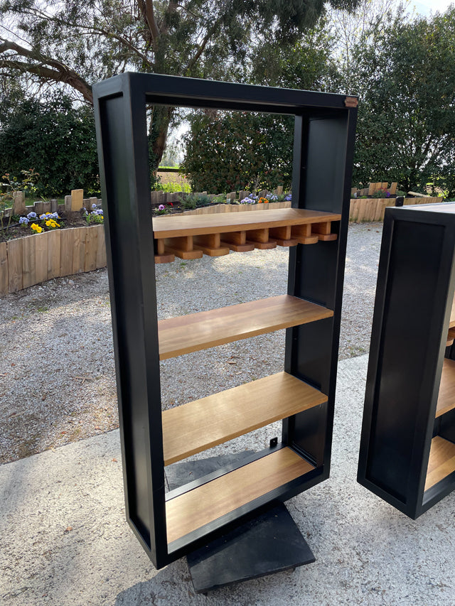 Etagére arrière de comptoir mural  PRIX de base : 990€ réf 4019