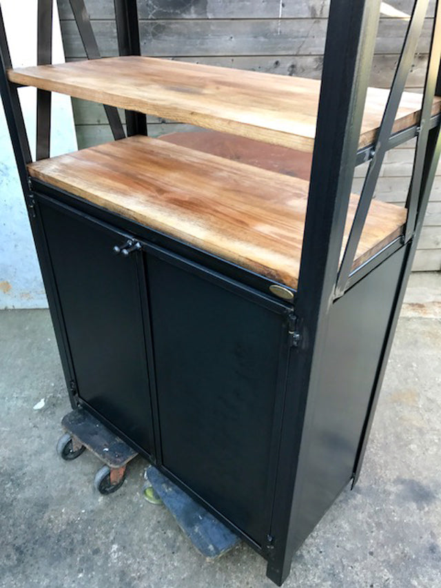 Etagère bibliothèque PRIX de base: 700€ réf 2735