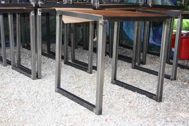 Table bistro style industriel PRIX de base: 390€ réf 2106