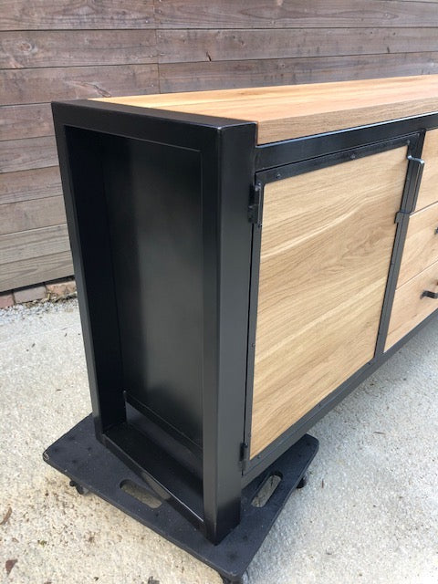 Buffet design industriel chêne blond PRIX de base : 1600€ réf 3625