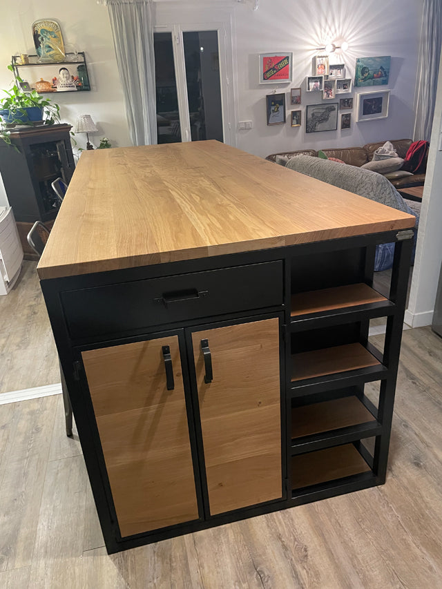 Ilot central design industriel PRIX de base :2800€ réf 3952