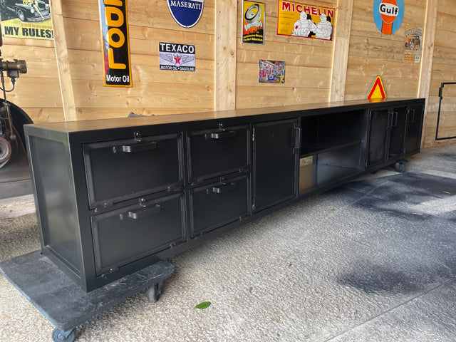 Meuble Tv mètal XXL PRIX de base: 1750€   réf 3872