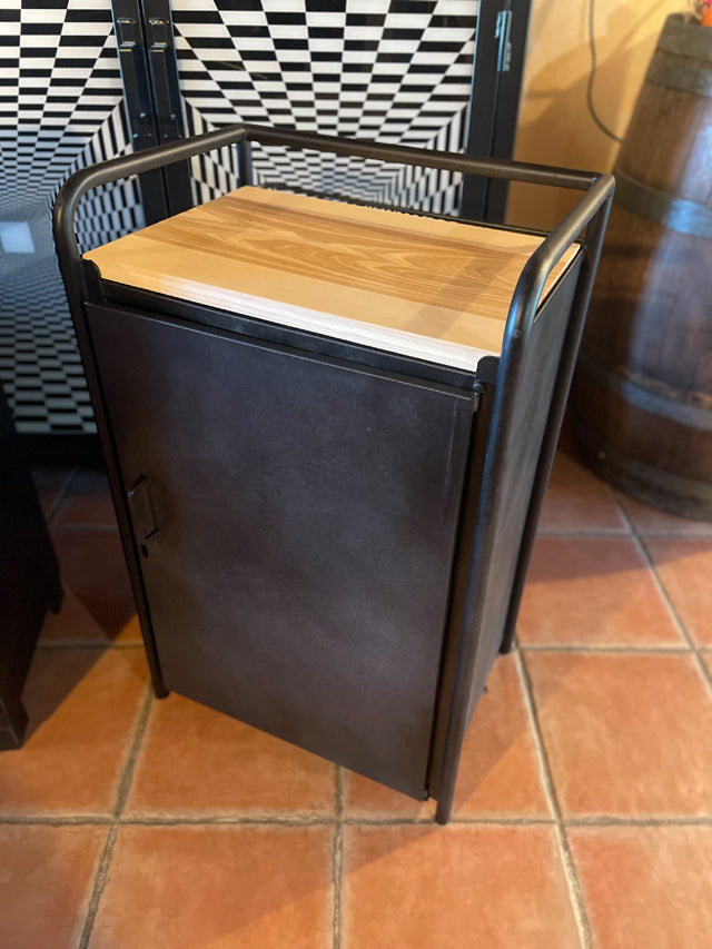 VENDU Meuble d'atelier 1 porte 1950