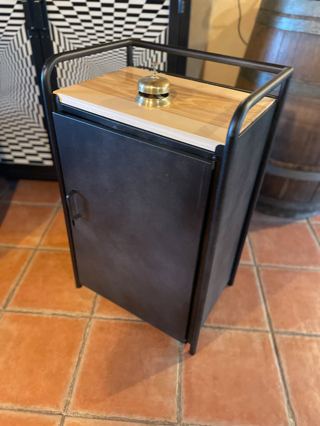 VENDU Meuble d'atelier 1 porte 1950