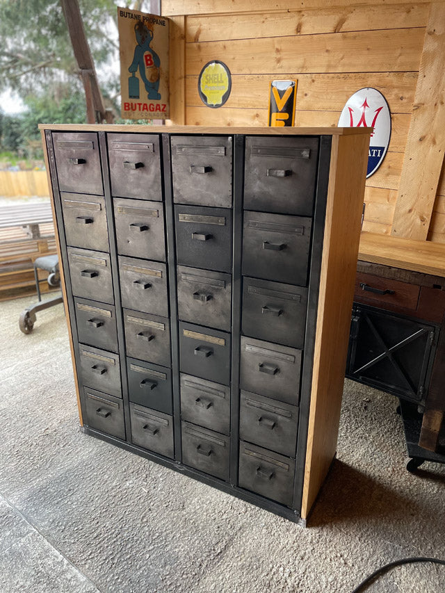 Meuble d'atelier 24 tiroirs