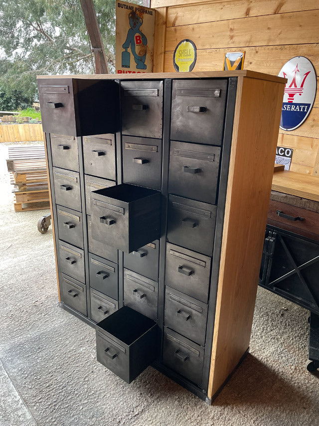 Meuble d'atelier 24 tiroirs