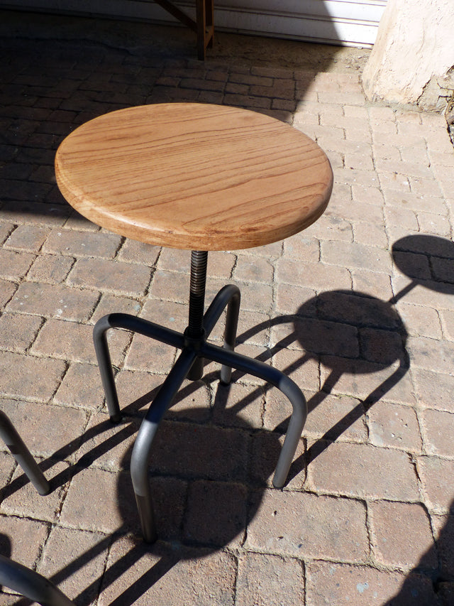 Tabouret industriel bois mètal réglable 1950