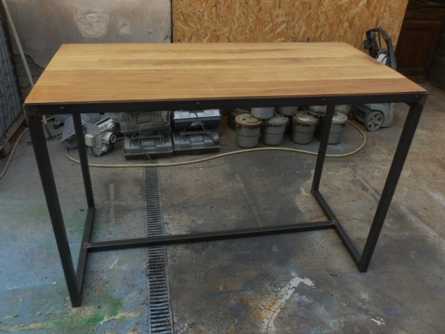 Meuble industriel table mange debout PRIX de base: 790€ réf 2021