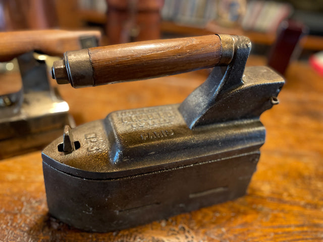 Paire de gros fer à repasser