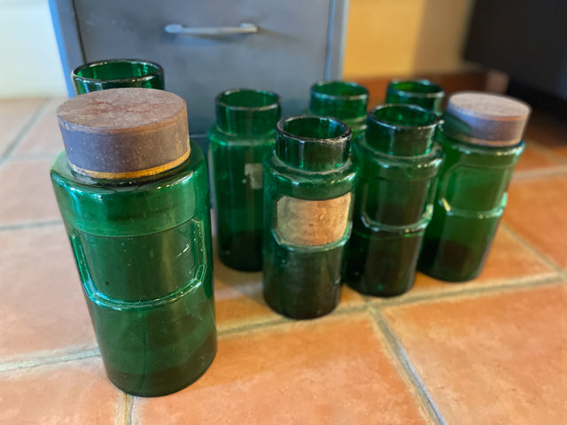 Pot à pharmacie vert 1900