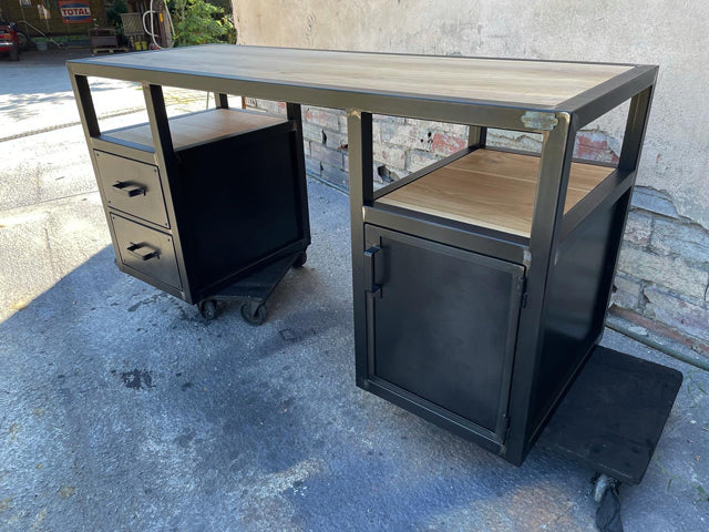 Bureau industriel double caisson PRIX de base:1450€ réf 3748