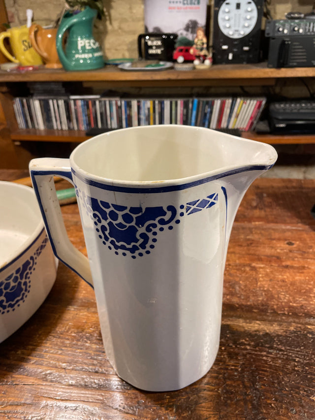 Service de toilette" Moulin des loups et hamage" Réf 3803