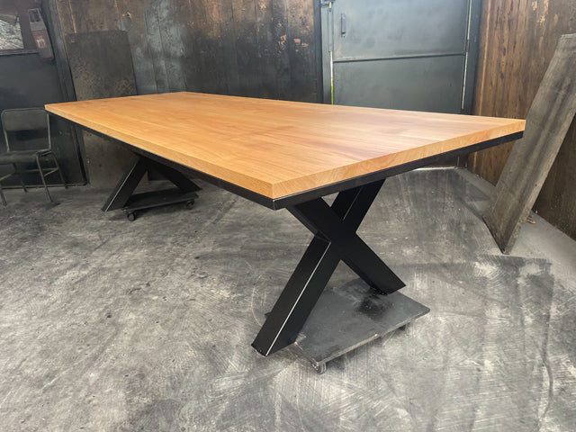 Table design industriel chêne 60 PRIX de base : 3600€ réf 3593